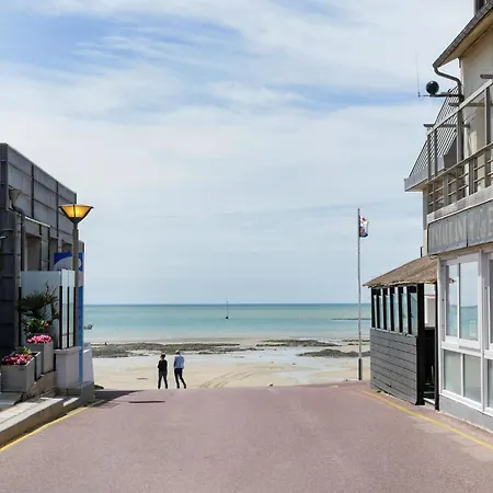 Rue De Seychelles * Pirou