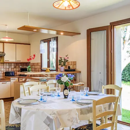 Rue De Seychelles Pirou