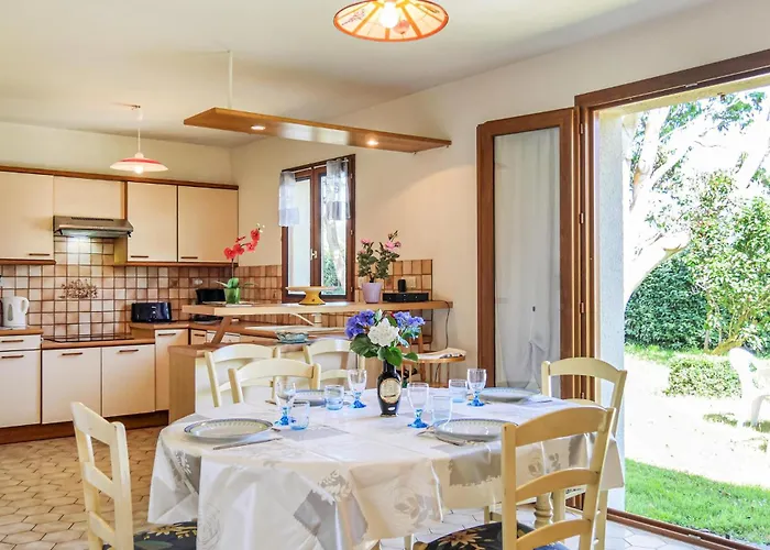 Rue De Seychelles Pirou